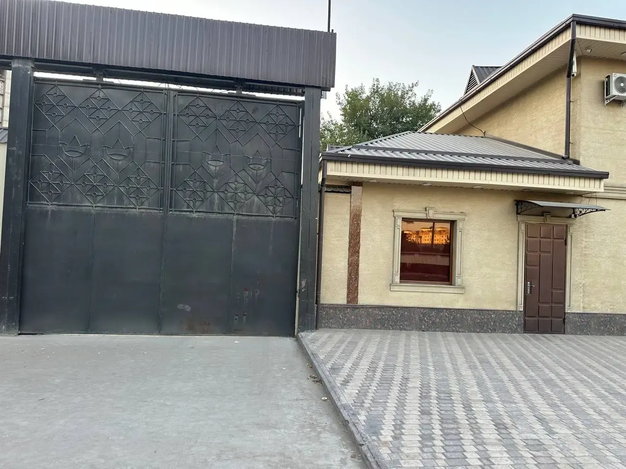 Sotiladi tijorat binosi, 794 m², 42 sotix — Yashnobod tumani