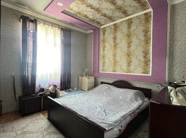 Сотилади 6 хонали квартира, 215 м², 4/4 қават — Фарғона шаҳри