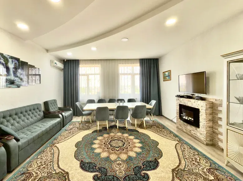 Продаётся 4-комнатная квартира, 125 м², 7/8 этаж — Юнусабадский район