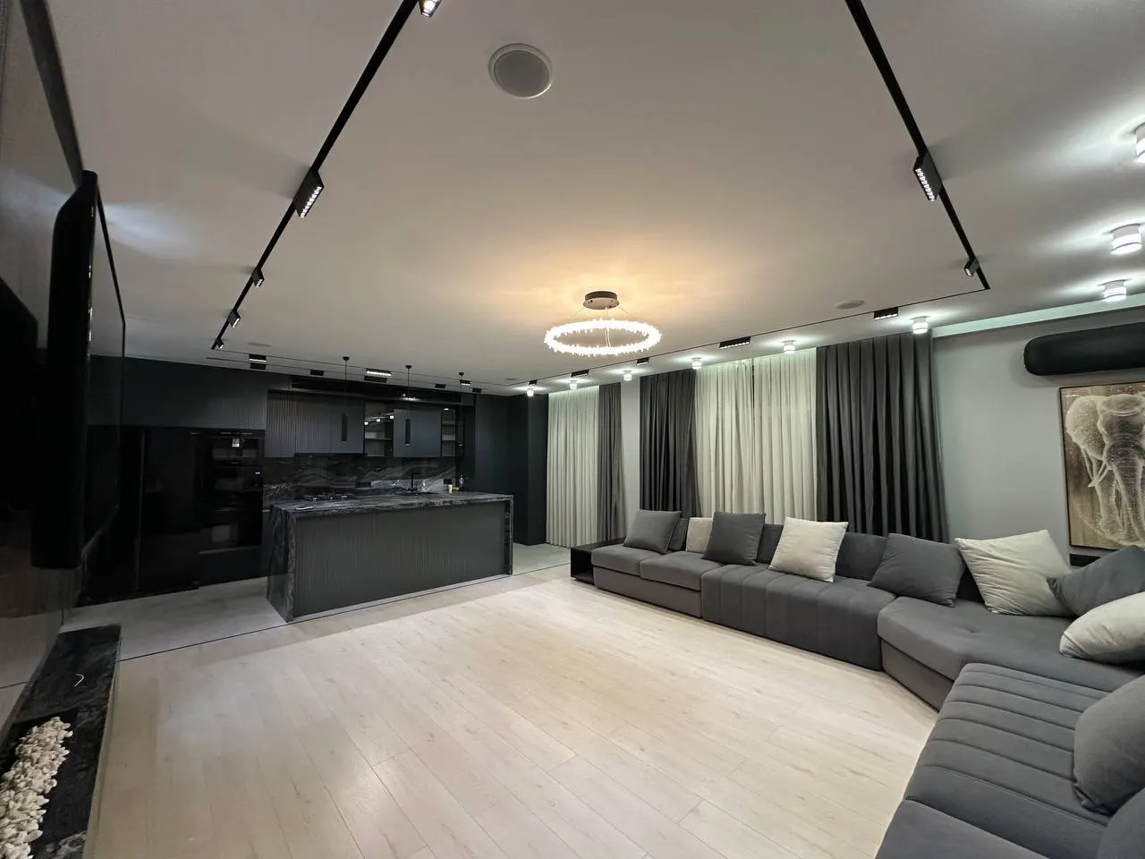 Сотилади 3 хонали квартира, 129 м², 10/12 қават — Мирзо Улуғбек тумани