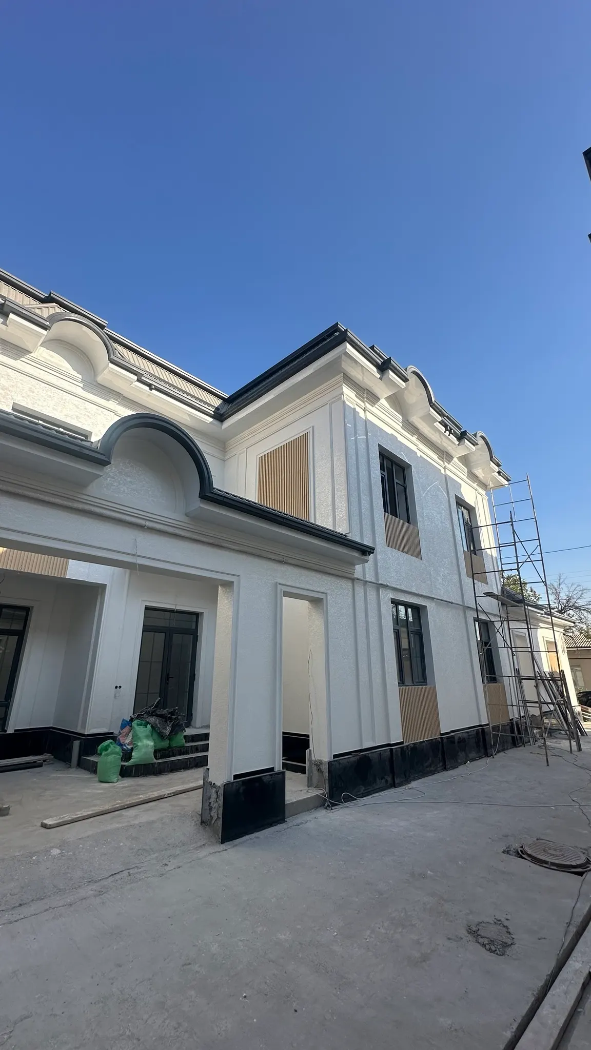 Sotiladi 4 xonali hovli uy, 1.3 sotix, 266 m² — Yunusobod tumani