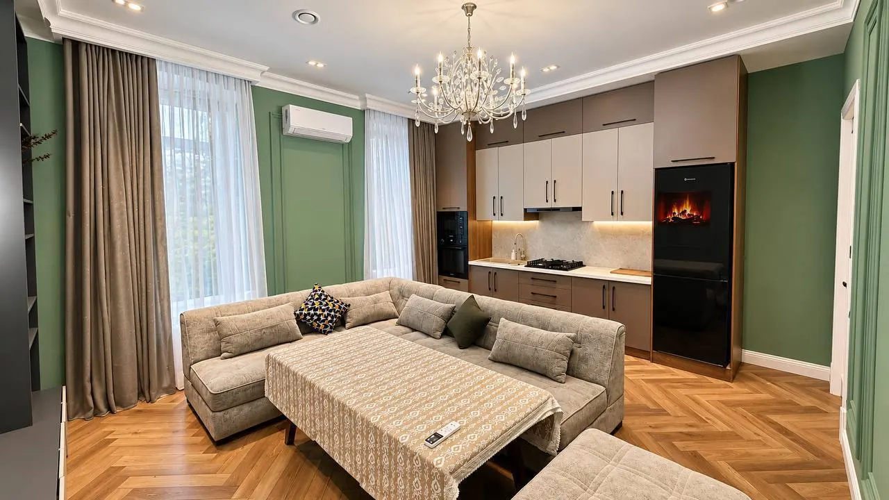 Продаётся 4-комнатная квартира, 124 м², 1/8 этаж — Мирзо-Улугбекский район