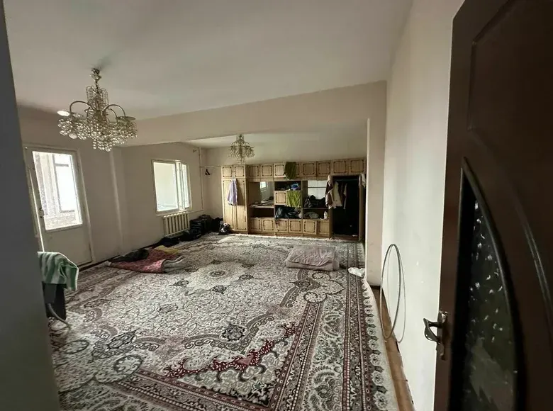 Сотилади 5 хонали квартира, 120 м², 7/9 қават — Миробод тумани