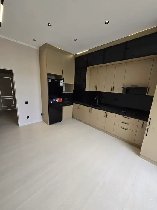Сотилади 3 хонали квартира, 80 м², 8/10 қават — Яккасарой тумани