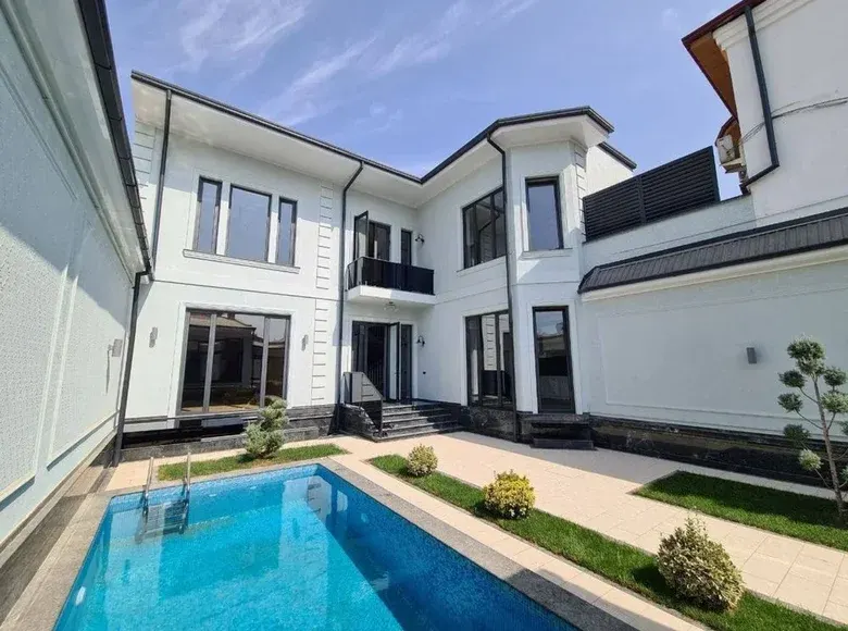 Sotiladi 7 xonali hovli uy, 5.5 sotix, 450 m² — Mirzo Ulugʻbek tumani