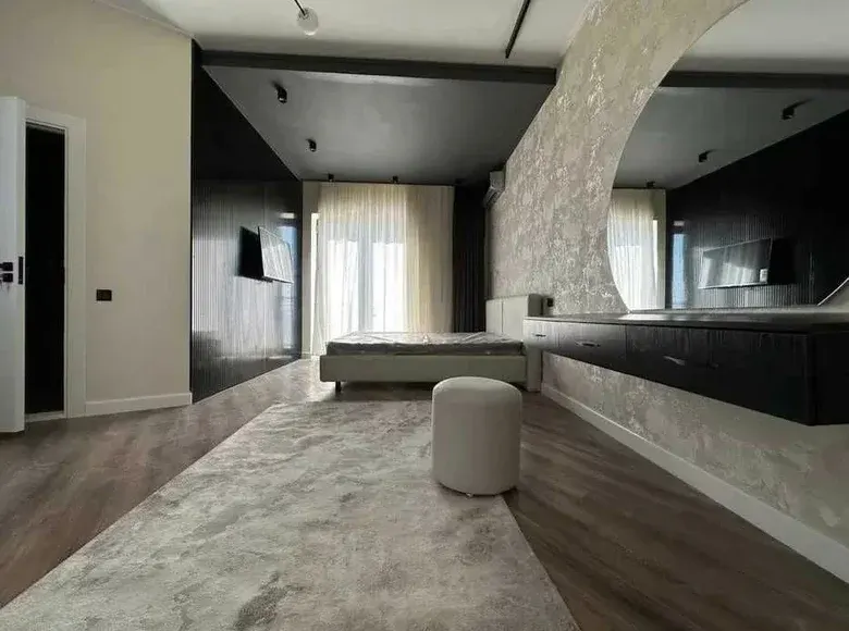 Продаётся 2-комнатная квартира, 79 м², 7/8 этаж — Яккасарайский район