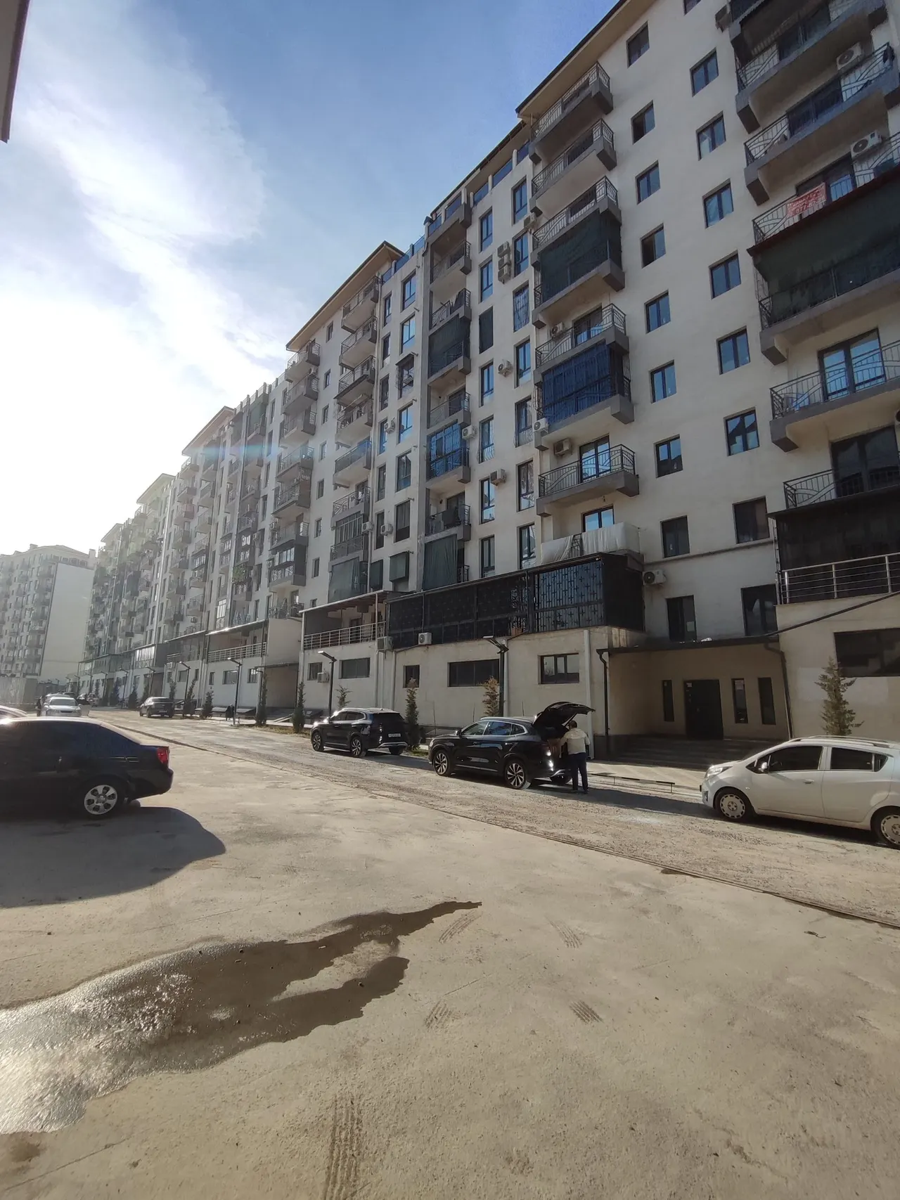 Сотилади 5 хонали квартира, 340 м², 9/10 қават — Зангиота тумани