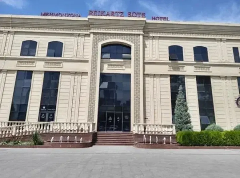 Сдаётся коммерческое помещение, 822 м², 3/3 этаж — Шайхантахурский район
