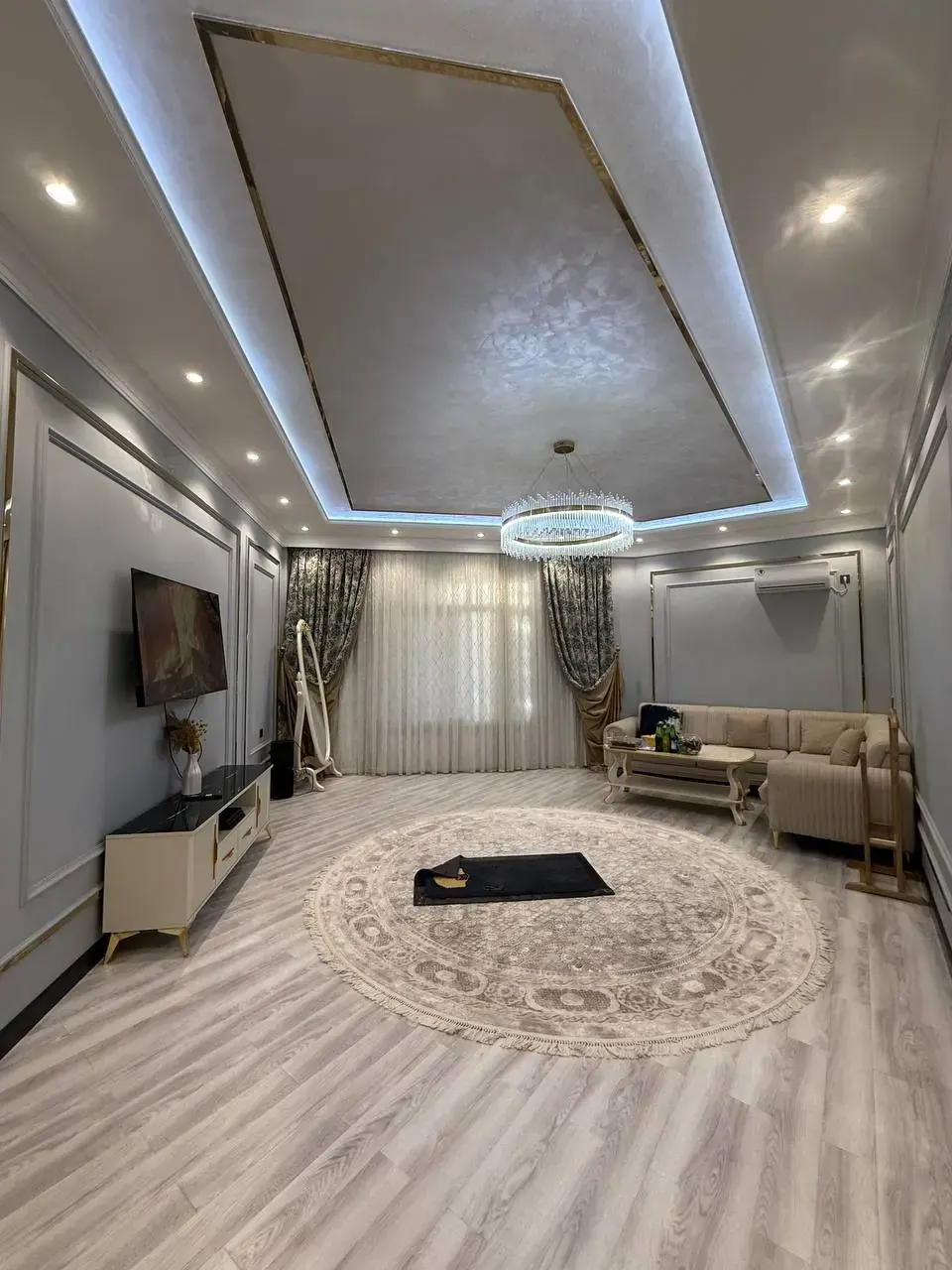 Сотилади 3 хонали квартира, 95 м², 1/9 қават — Яккасарой тумани