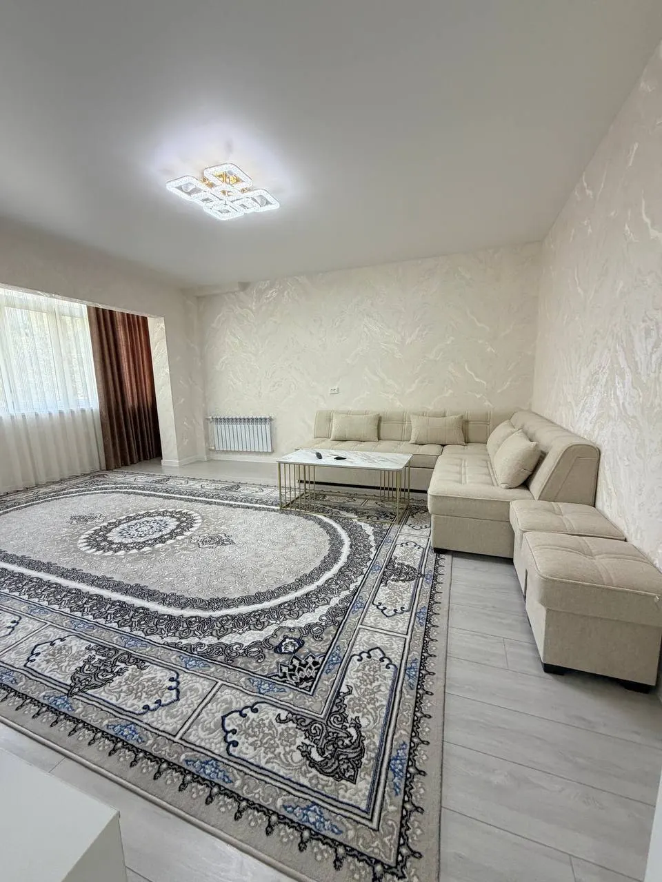 Продаётся 2-комнатная квартира, 58 м², 1/4 этаж — Юнусабадский район