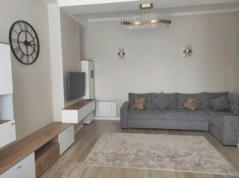 Сдаётся 3-комнатная квартира, 80 м², 4/8 этаж — Чиланзарский район