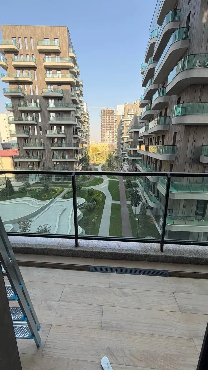 Sotiladi 4 xonali kvartira, 114 m², 5/12 qavat — Mirobod tumani