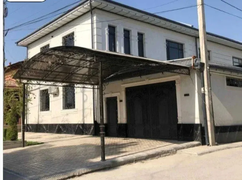 Сотилади 6 хонали ҳовли уй, 2 сотих, 240 м² — Қибрай тумани