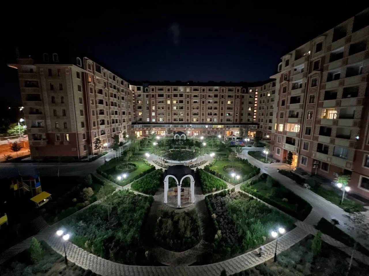 Ijaraga beriladi 3 xonali kvartira, 100 m², 5/8 qavat — Yakkasaroy tumani