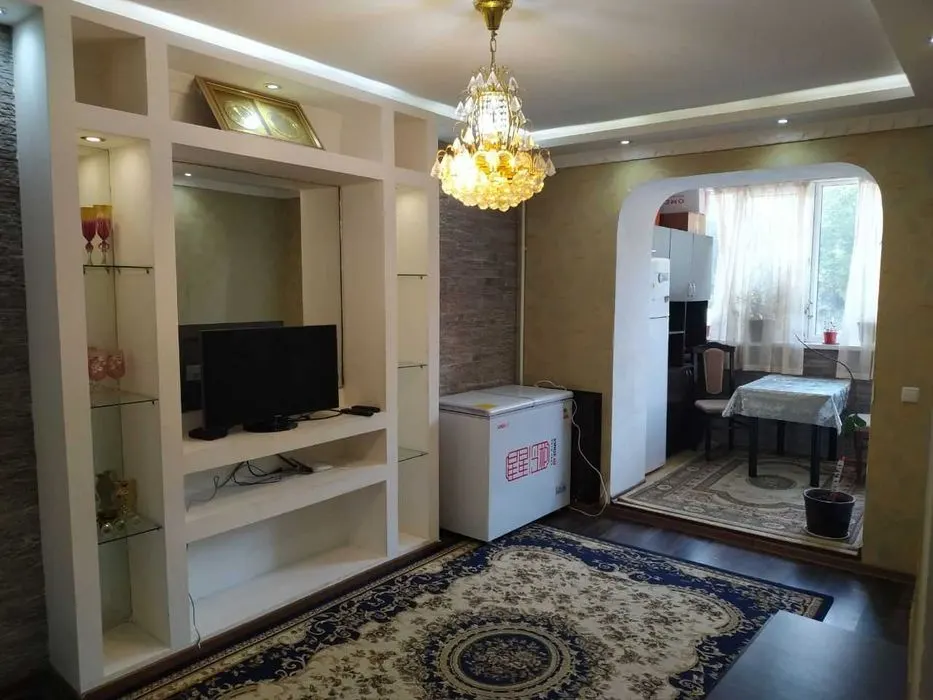 Ижарага берилади 2 хонали квартира, 50 м², 2/5 қават — Мирзо Улуғбек тумани