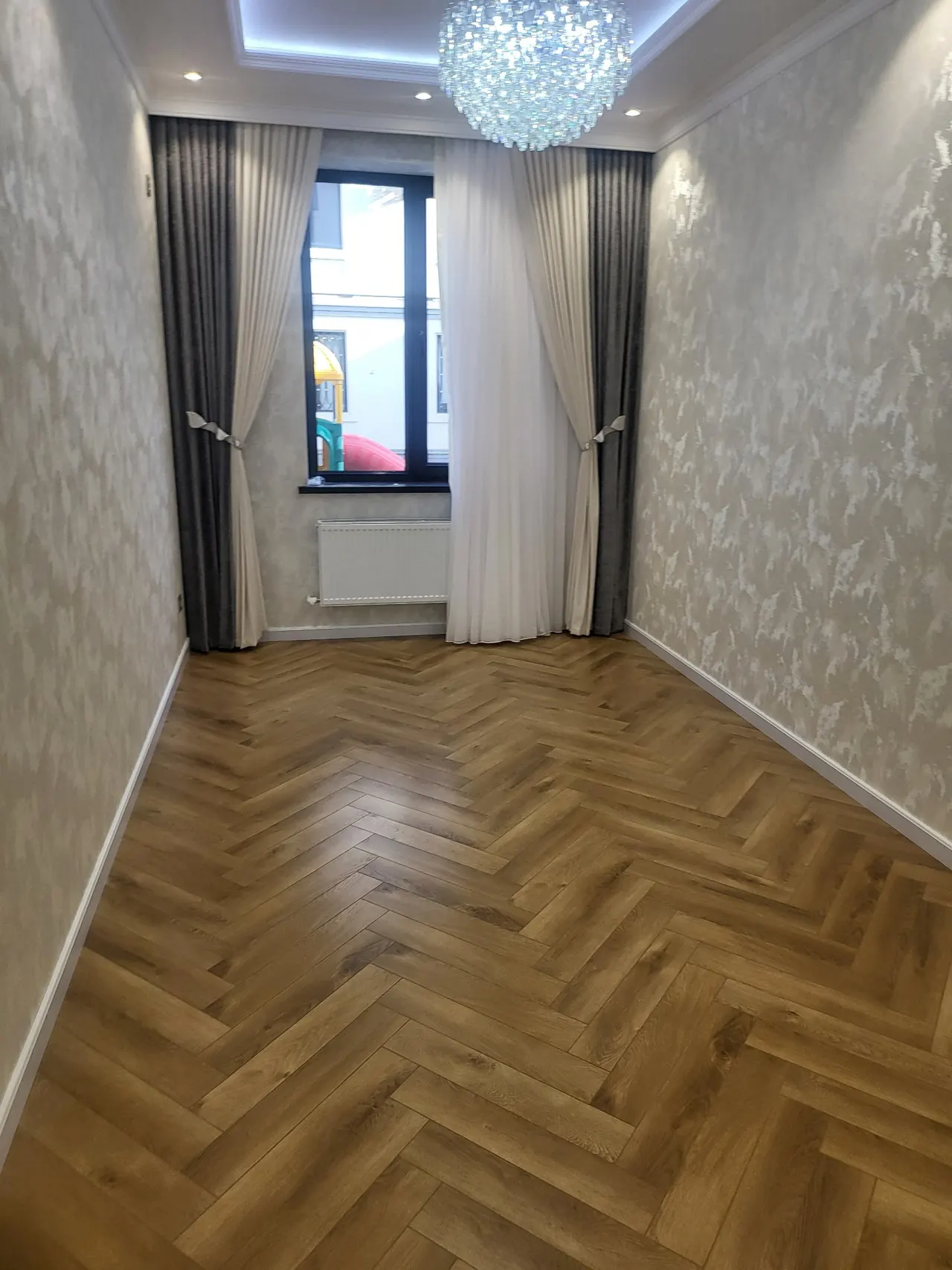 Сотилади 6 хонали квартира, 160 м², 1/3 қават — Тошкент тумани