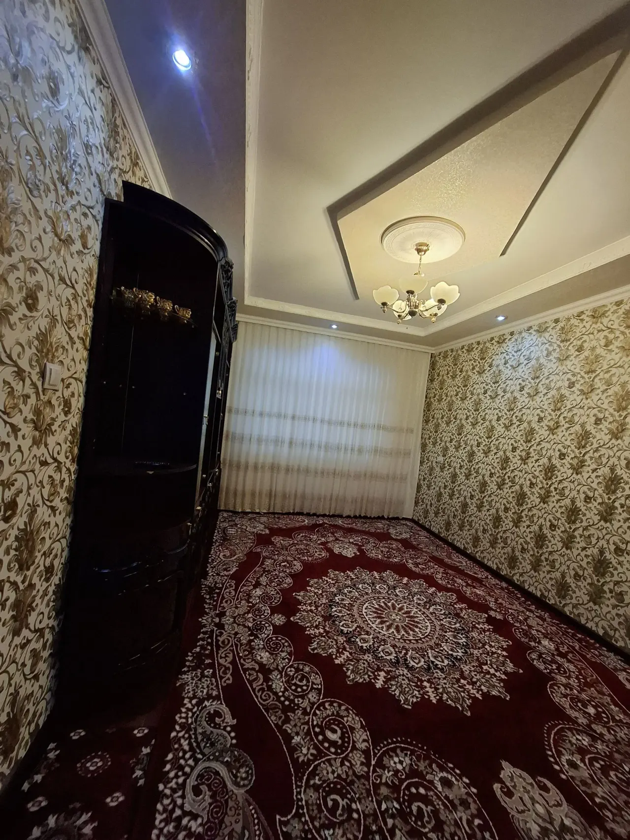 Продаётся 3-комнатная квартира, 75 м², 1/5 этаж — Бостанлыкский район