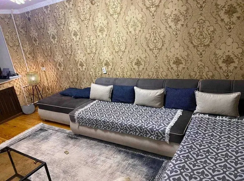Сотилади 3 хонали квартира, 72 м², 2/4 қават — Мирзо Улуғбек тумани