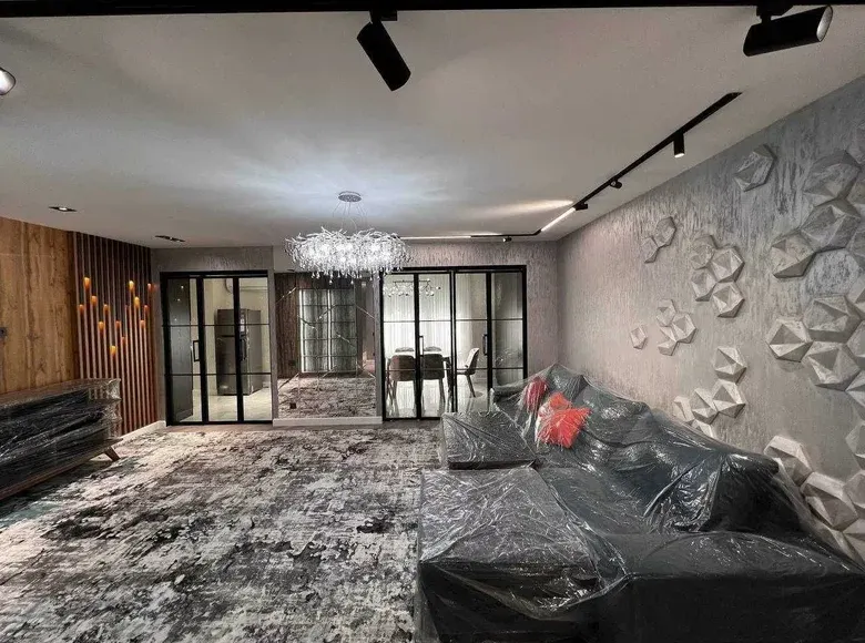 Sotiladi 4 xonali kvartira, 100 m², 3/4 qavat — Yashnobod tumani