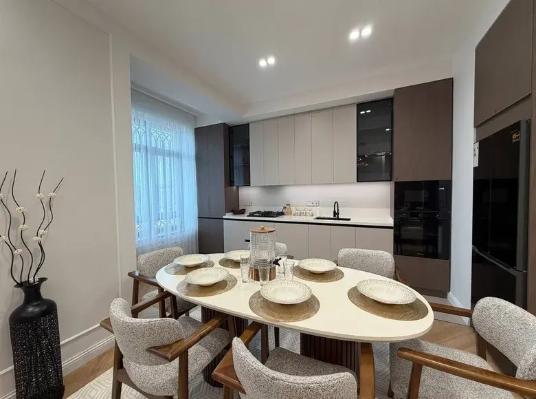 Сотилади 5 хонали квартира, 179 м², 8/9 қават — Яккасарой тумани