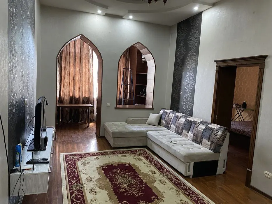 Сдаётся 3-комнатная квартира, 76 м², 3/3 этаж — Шайхантахурский район
