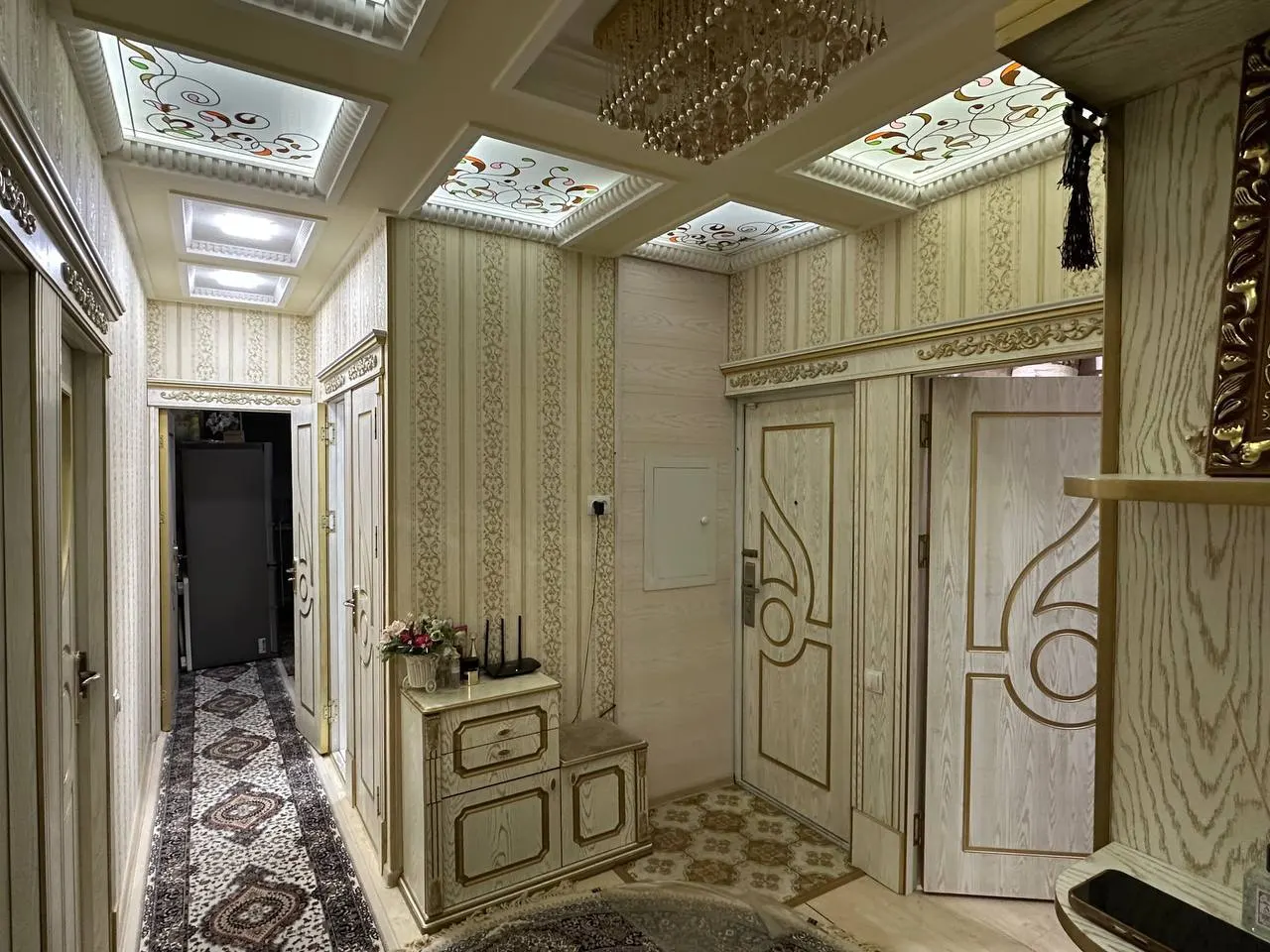 Сотилади 4 хонали квартира, 84 м², 4/5 қават — Олмазор тумани