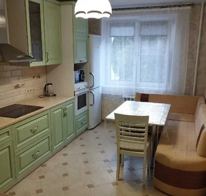 Сдаётся 1-комнатная квартира, 36 м², 1/4 этаж — Мирзо-Улугбекский район