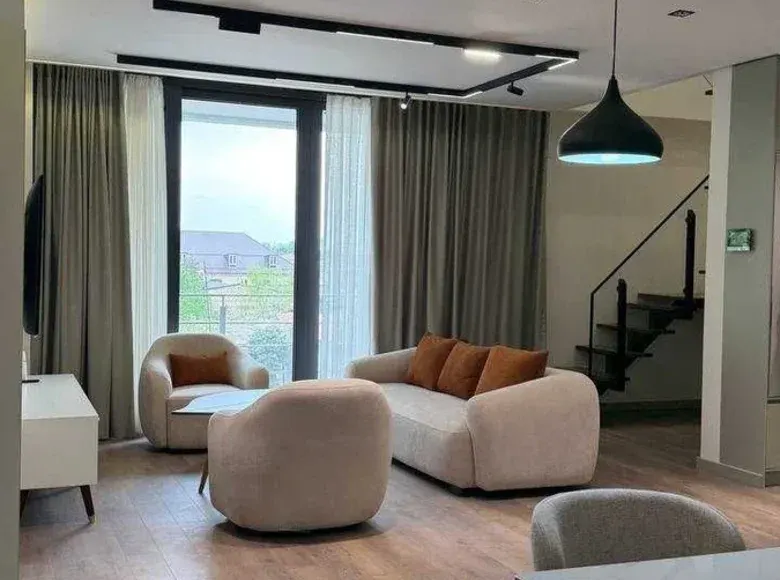 Ижарага берилади 3 хонали квартира, 120 м², 1/3 қават — Миробод тумани