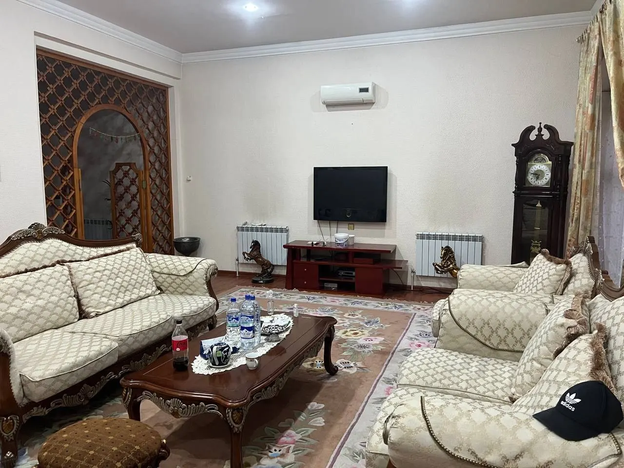 Ijaraga beriladi 6 xonali hovli uy, 11 sotix, 300 m² — Mirzo Ulugʻbek tumani