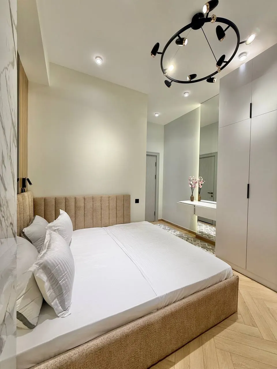 Сотилади 5 хонали квартира, 162 м², 9/10 қават — Мирзо Улуғбек тумани
