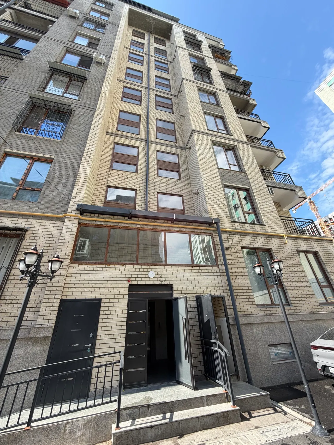 Sotiladi 3 xonali kvartira, 100 m², 9/9 qavat — Yashnobod tumani