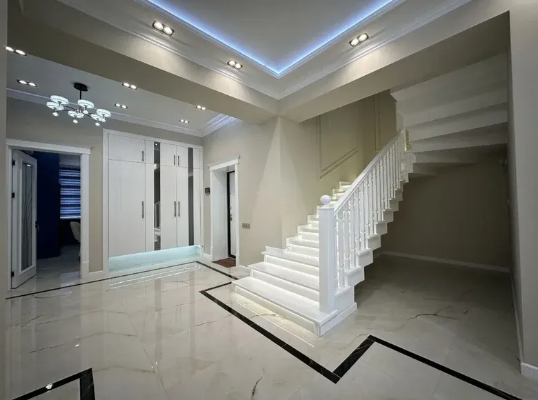 Продаётся 7-комнатная квартира, 220 м², 9/10 этаж — Яшнабадский район
