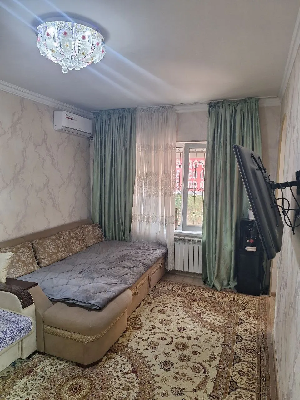 Продаётся 1-комнатная квартира, 40 м², 1/5 этаж — Яшнабадский район
