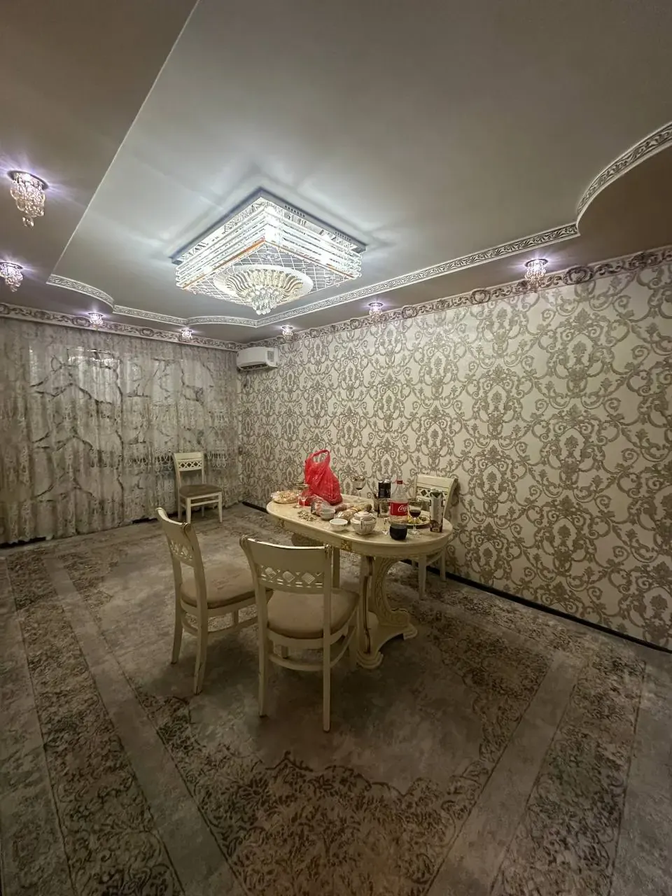 Ижарага берилади 2 хонали квартира, 65 м², 1/5 қават — Олмазор тумани