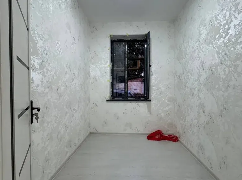 Sotiladi 2 xonali kvartira, 35 m², 1/3 qavat — Mirzo Ulugʻbek tumani