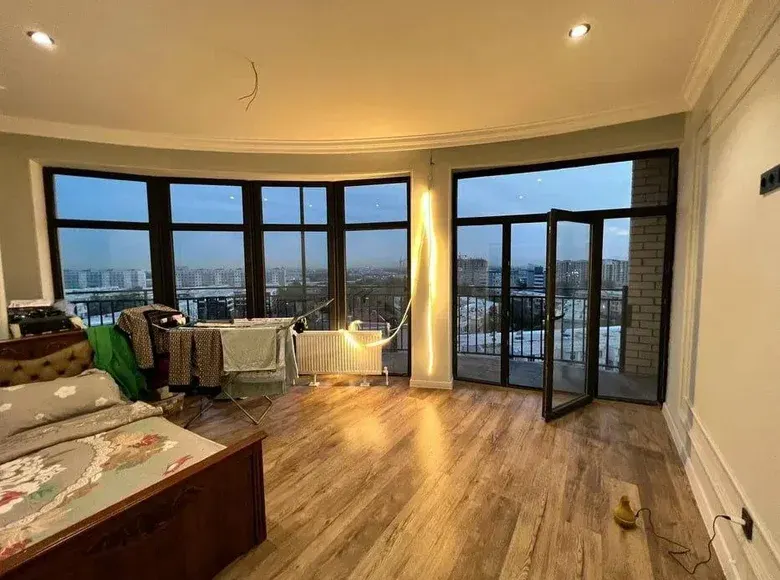 Сотилади 5 хонали квартира, 160 м², 9/9 қават — Яккасарой тумани