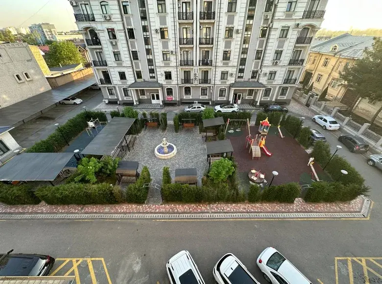Продаётся 3-комнатная квартира, 101 м², 4/6 этаж — Мирзо-Улугбекский район