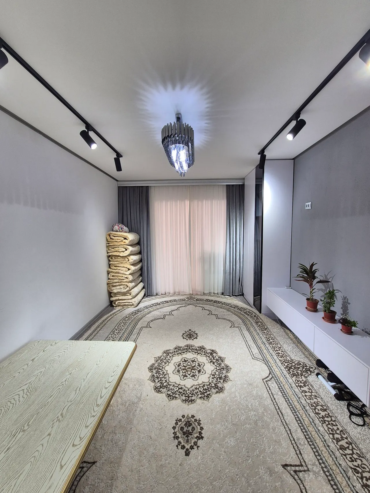 Сдаётся 3-комнатная квартира, 67 м², 3/4 этаж — Чирчик