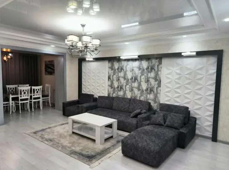 Сотилади 3 хонали квартира, 80 м², 2/4 қават — Мирзо Улуғбек тумани