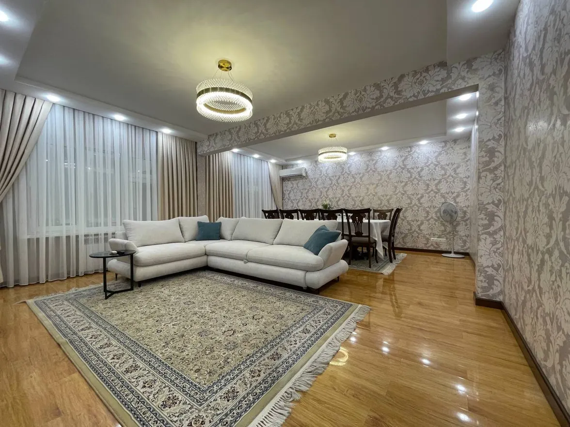 Sotiladi 4 xonali kvartira, 110 m², 2/9 qavat — Mirobod tumani