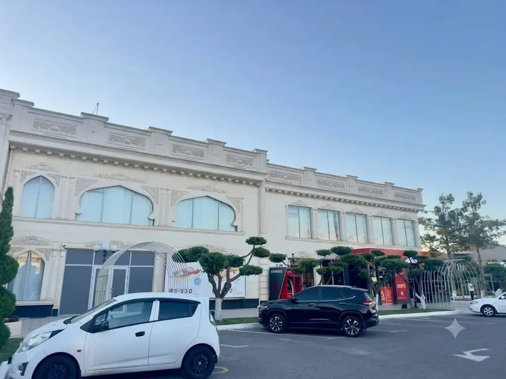 Сдаётся коммерческое помещение, 4000 м², 2/2 этаж — Алмазарский район