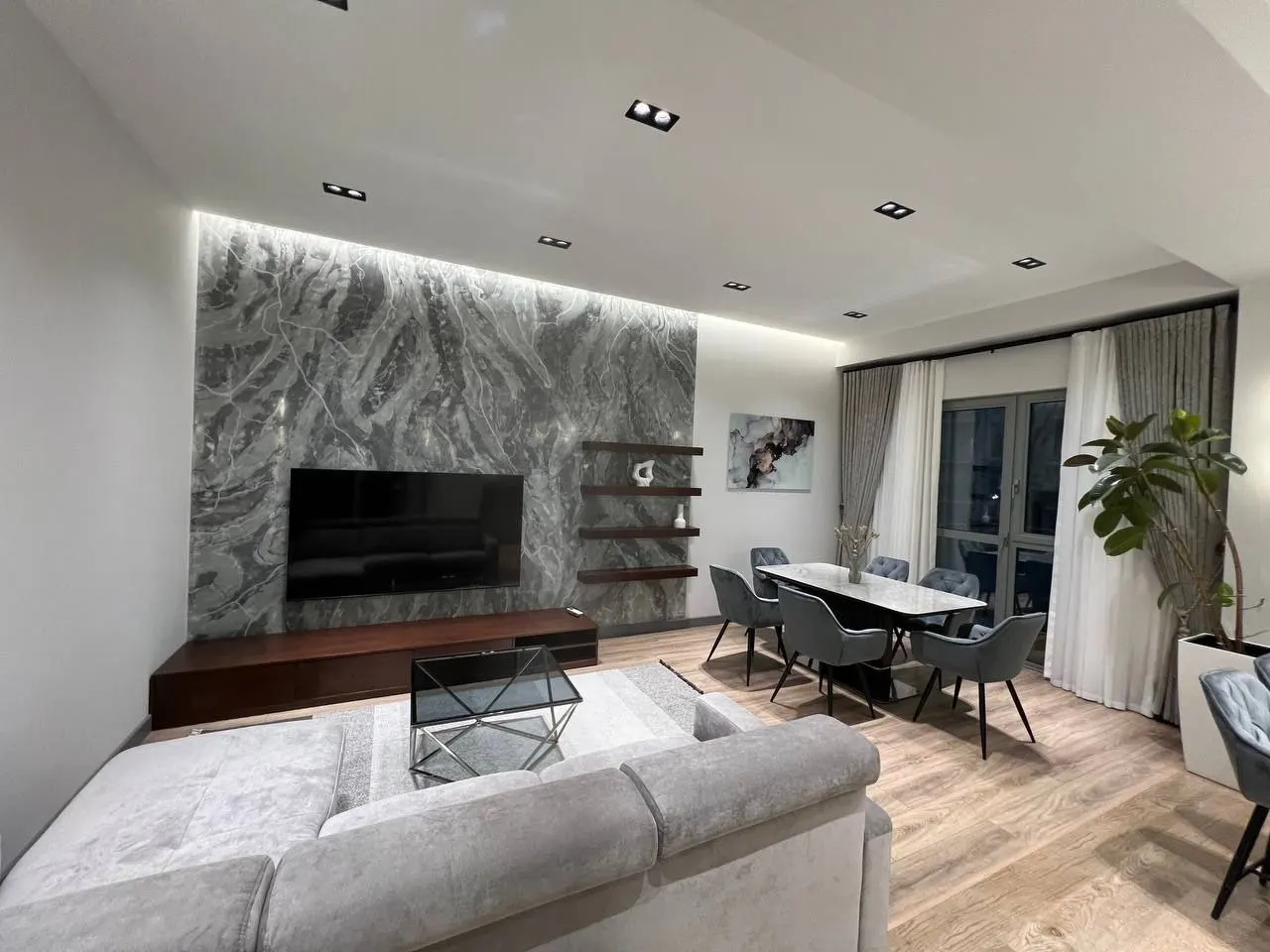 Ижарага берилади 2 хонали квартира, 80 м², 5/10 қават — Миробод тумани
