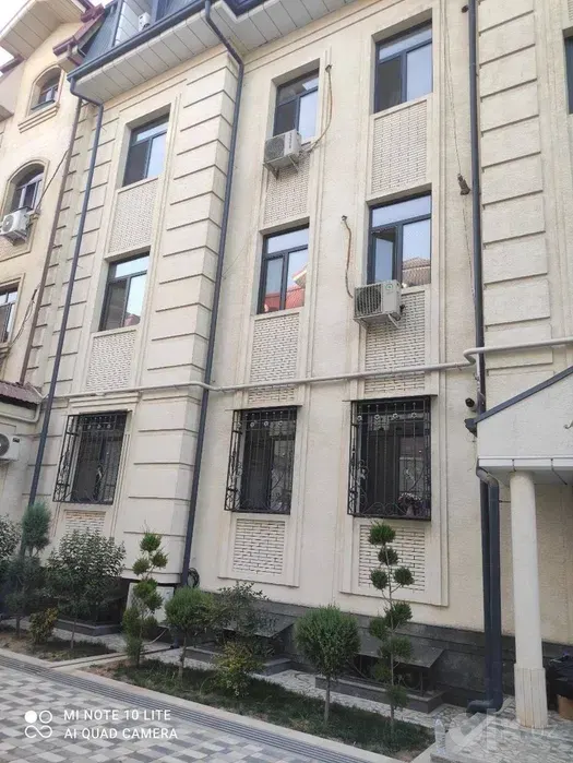 Сотилади 2 хонали квартира, 70.2 м², 2/3 қават — Зангиота тумани
