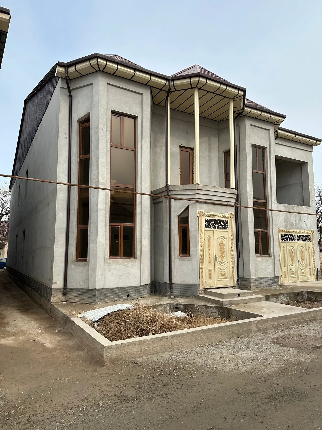 Сотилади ҳовли уй, 210 м², 2 қаватли — Урганч шаҳри
