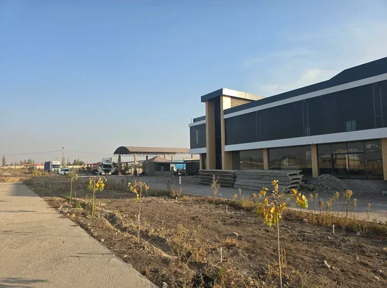 Продаётся коммерческое помещение, 20000 м² — Алмалык