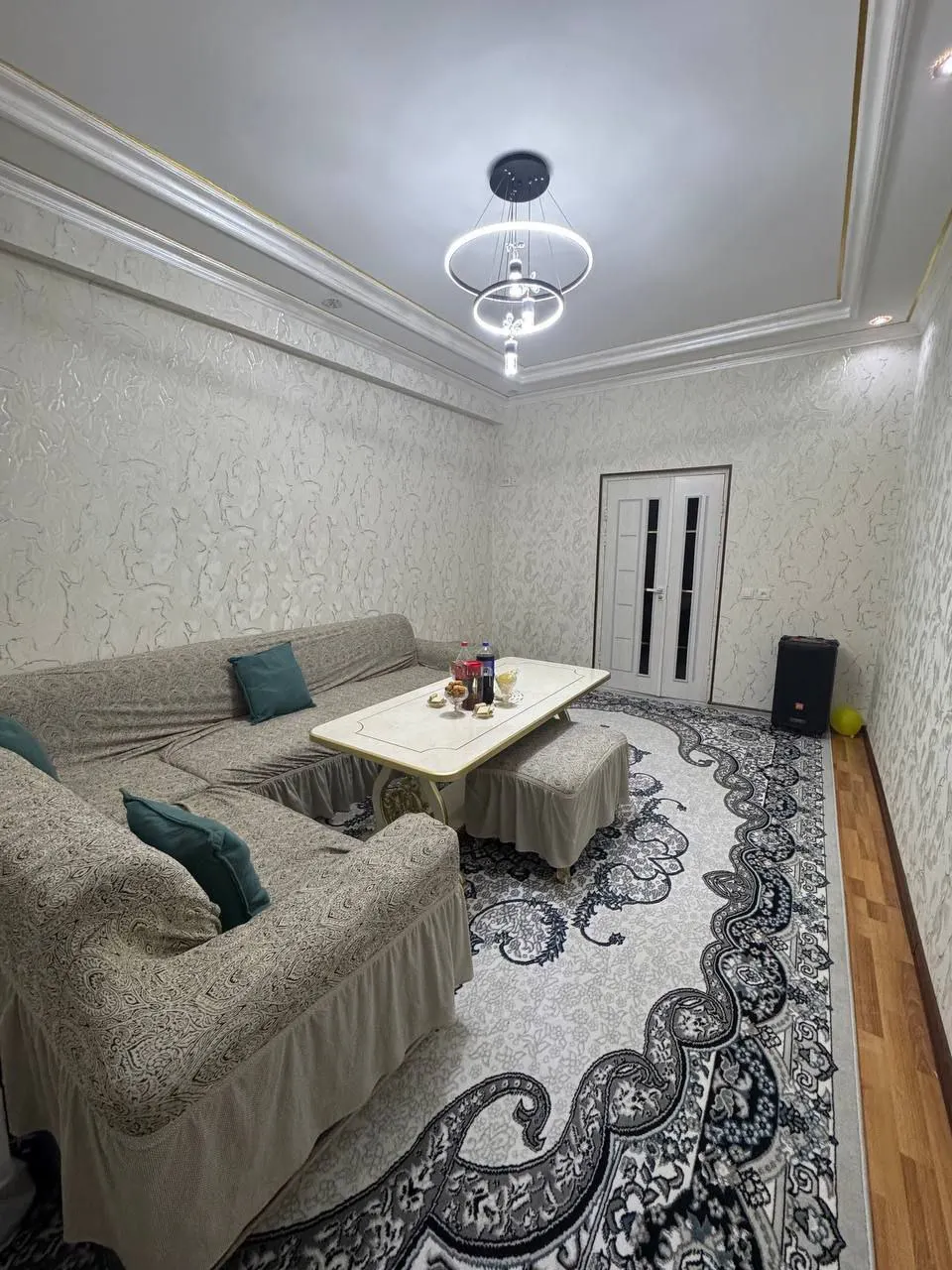 Сотилади 3 хонали квартира, 96 м², 1/3 қават — Янгиҳаёт тумани