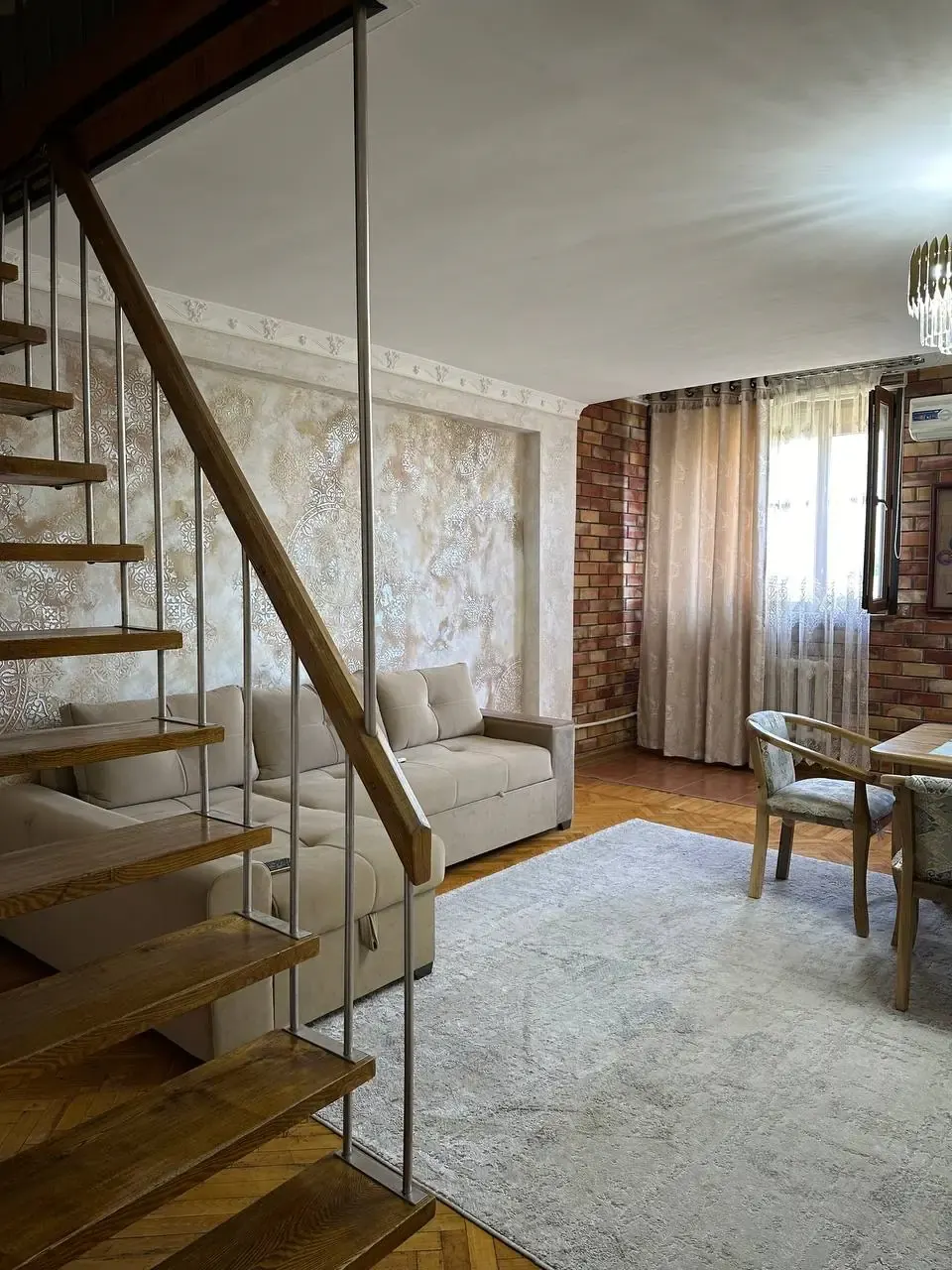 Продаётся 4-комнатная квартира, 120 м², 9/10 этаж — Яккасарайский район