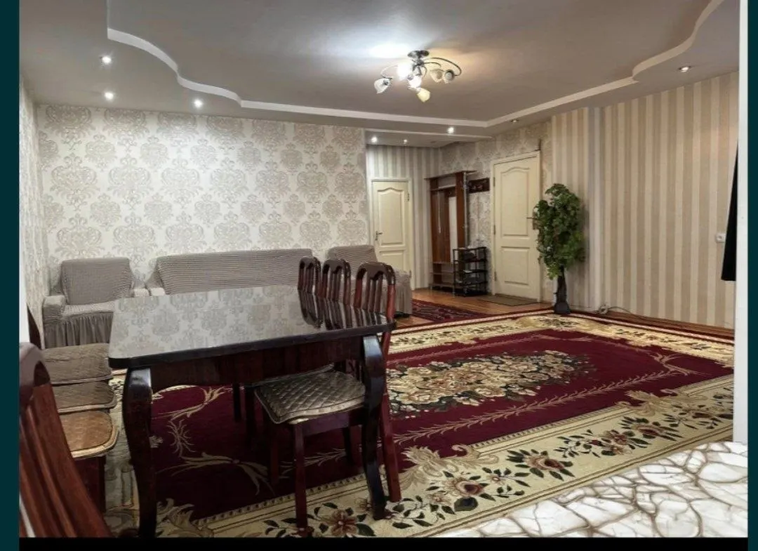 Сдаётся 3-комнатная квартира, 75 м², 3/4 этаж — Шайхантахурский район