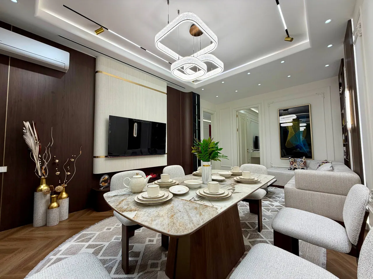 Sotiladi 4 xonali kvartira, 124 m², 8/10 qavat — Mirzo Ulugʻbek tumani