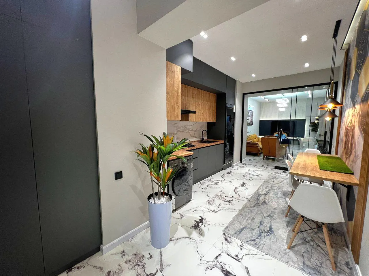 Сотилади 2 хонали квартира, 56 м², 2/10 қават — Яккасарой тумани